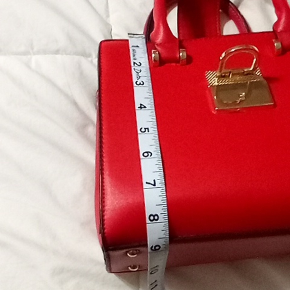 Elegant Red Handbag - Picture 10 of 12